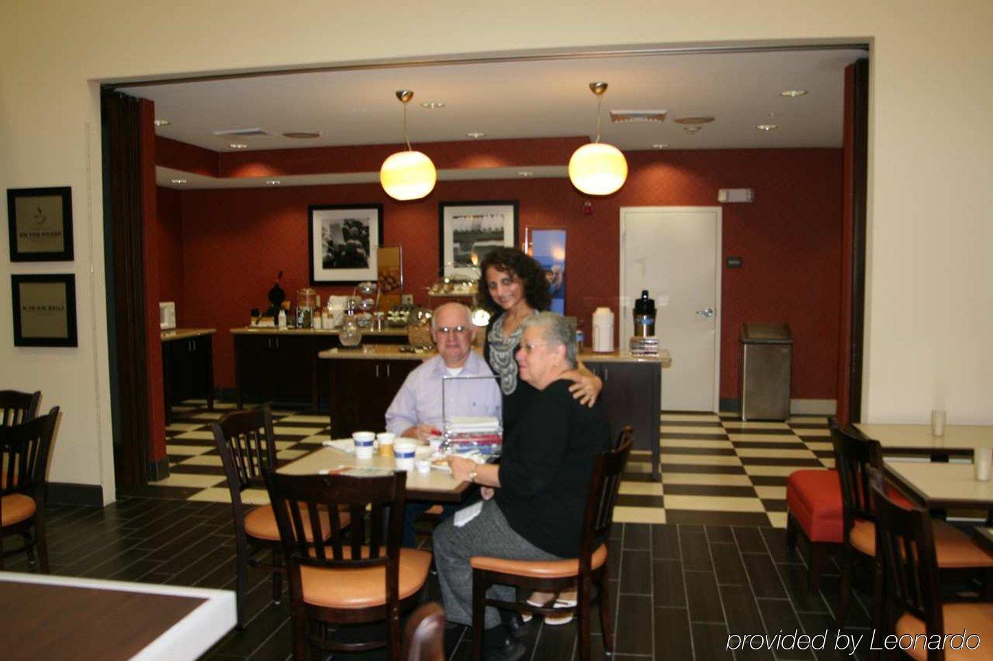 Hampton Inn & Suites Conroe I 45 North Restoran gambar